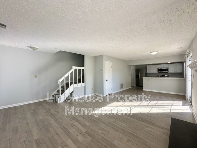 Building Photo - 4567 Genoa Cir