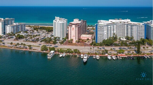 Foto del edificio - 5225 Collins Ave