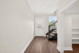 Building Photo - 418 N 4th St