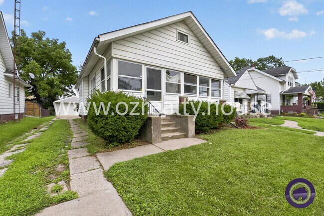 Foto del edificio - 3644 Leybourn Ave