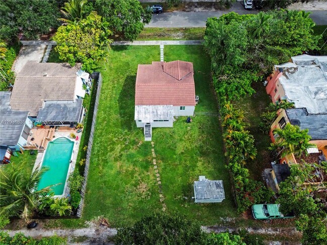 Foto del edificio - 436 Lark Ave