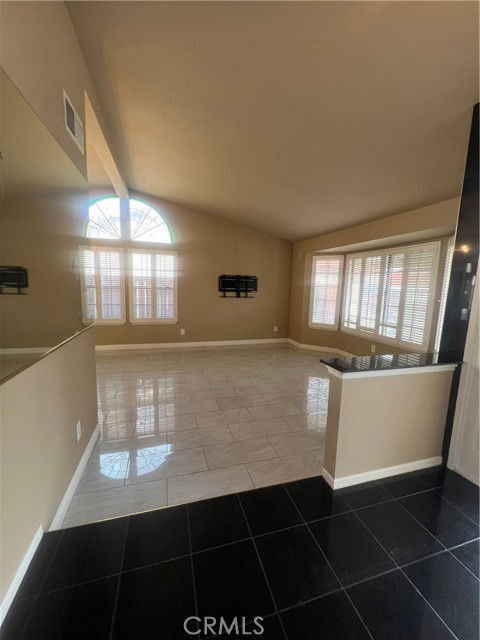 Foto del edificio - 39335 Rockcliff Ct