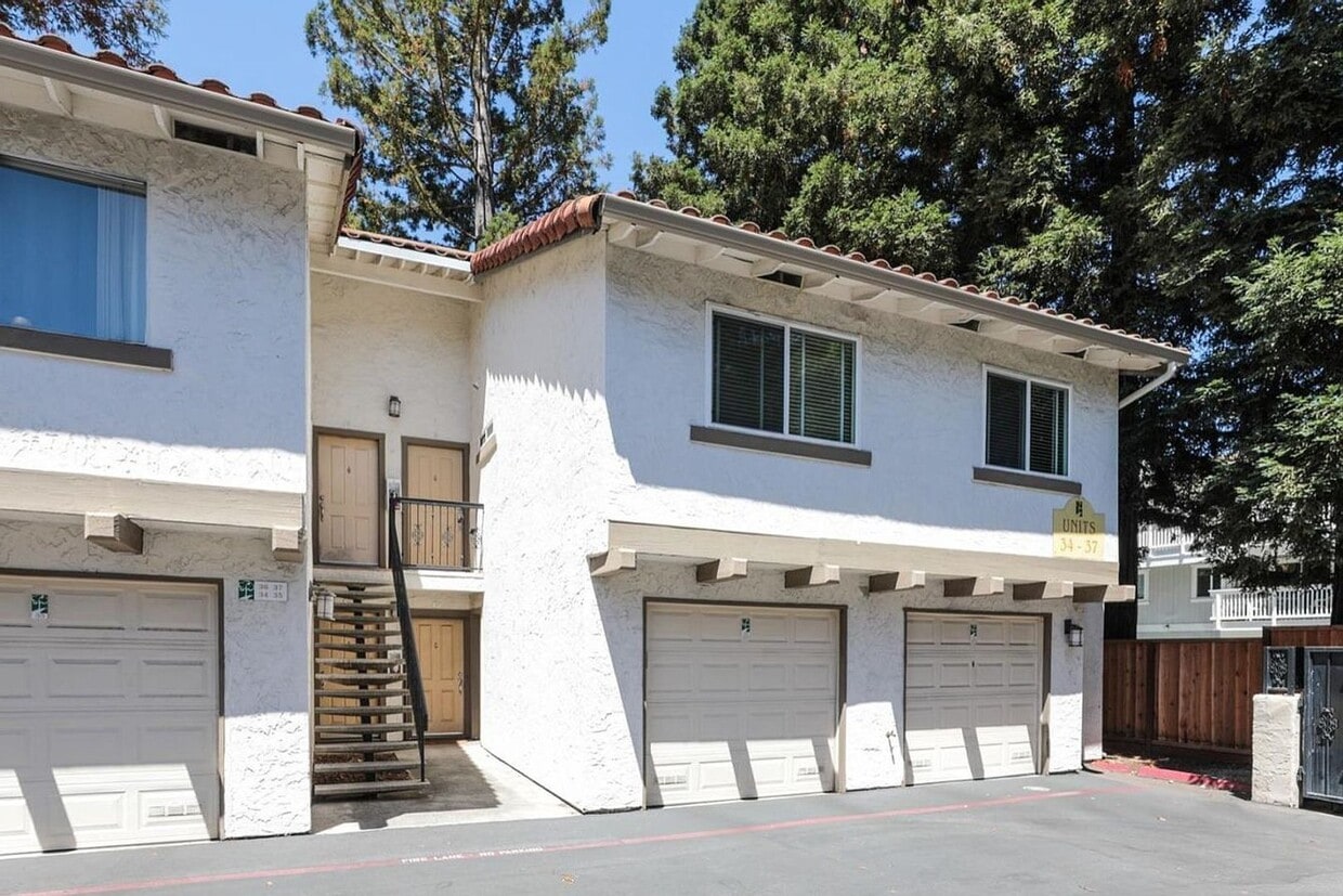 Primary Photo - Large Condo with A/C, Balcony, 1 Car Garag...