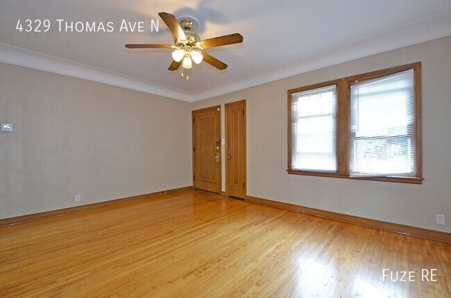 Foto del edificio - 4329 N Thomas Ave