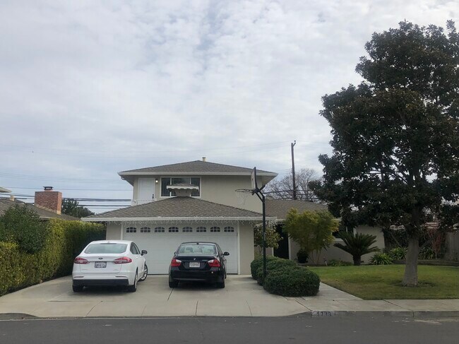 Building Photo - 1733 Higgins Ave