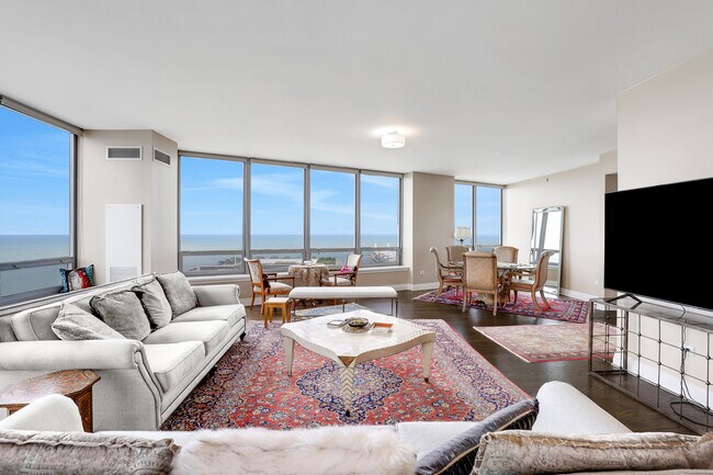 Foto del edificio - 600 N Lake Shore Dr