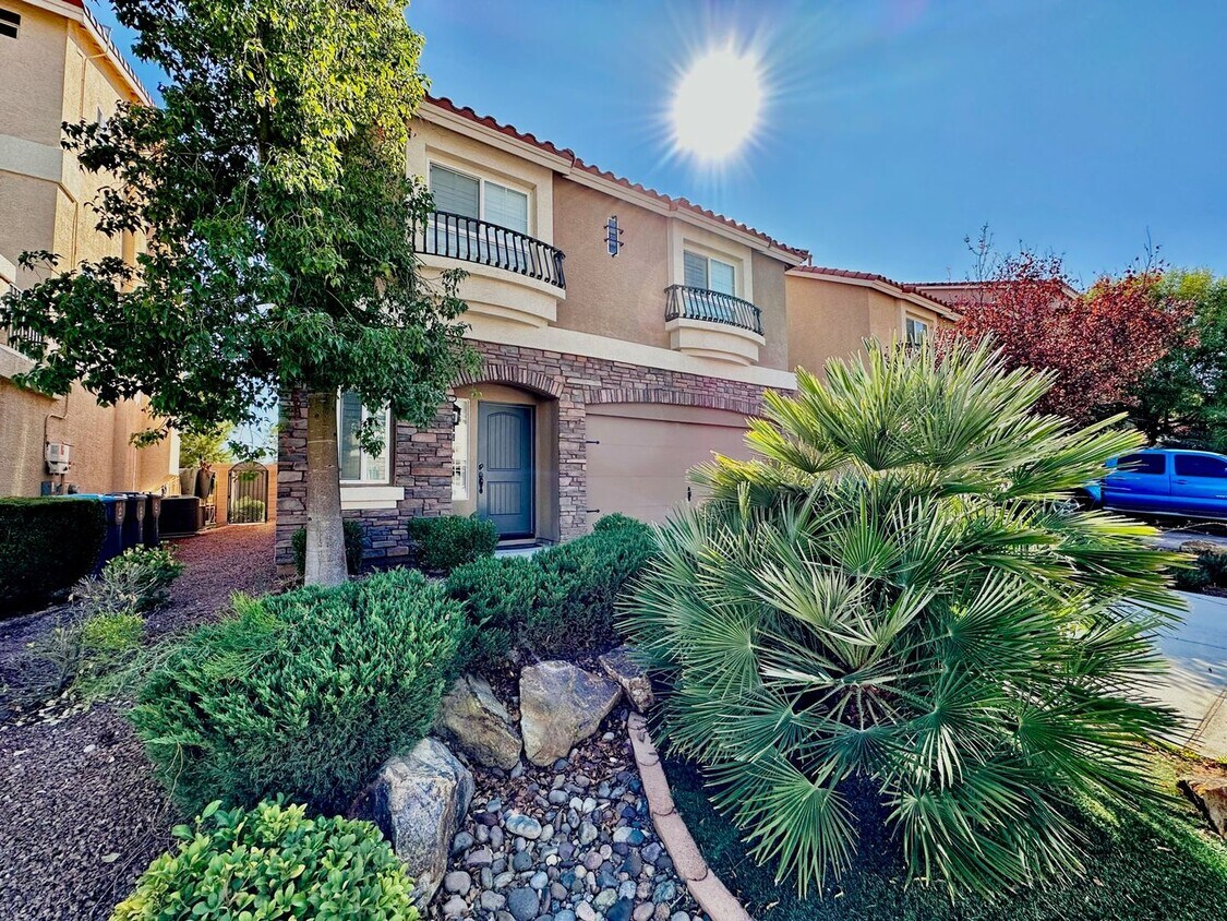 Primary Photo - Spacious 4 Bedroom in Highlands Ranch