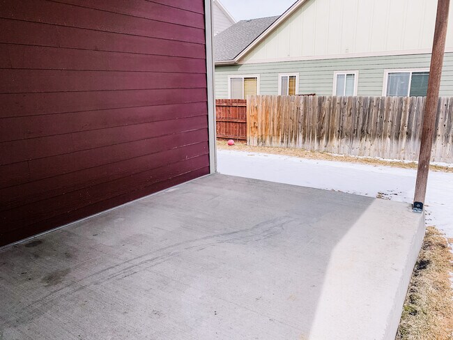 Foto del edificio - 4379 Brookside Ln