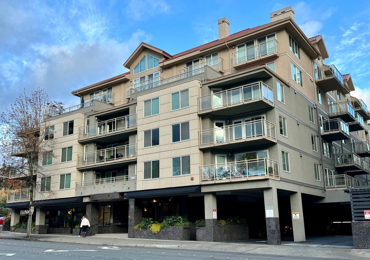Primary Photo - Park Place Condominiums ~ Downtown Bellevue