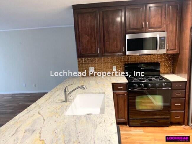 Building Photo - *****PRESTONWOOD COUNTRY CLUB CONDOS**** 2...
