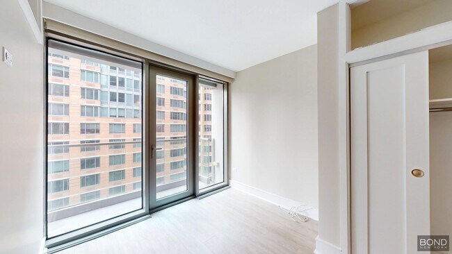 Building Photo - 237 E 34th St