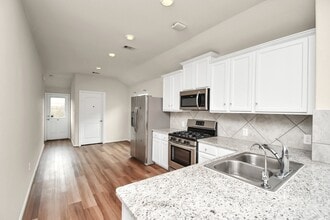 Building Photo - 25634 Royal Catchfly Rd