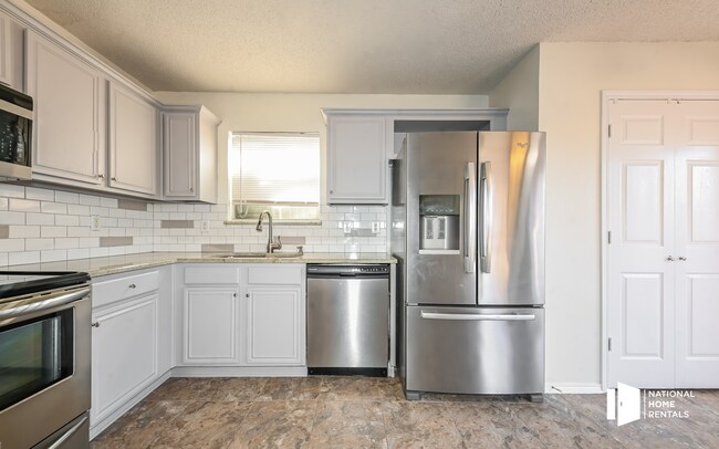 Building Photo - 309 Westwood Dr
