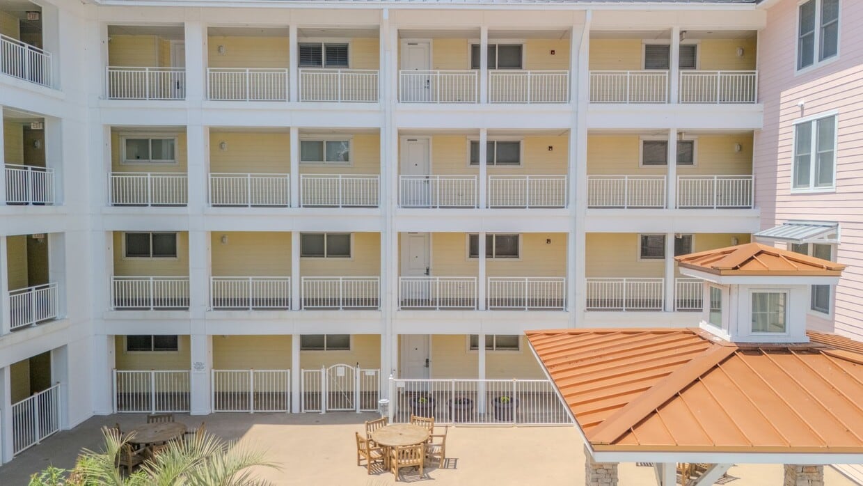 Foto principal - Sandbridge Off Season/Furnished 3 bed Read...