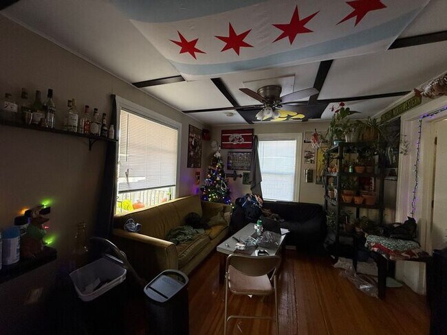 Foto del edificio - $2,800 | 4 Bedroom, 2 Bathroom House | NO ...