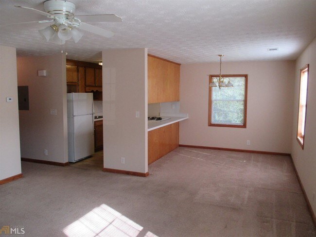 Foto del edificio - 2612 Shore Wood Ct NE