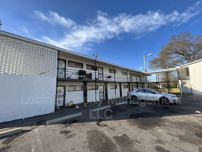 Building Photo - 1044 Merriwether Ave