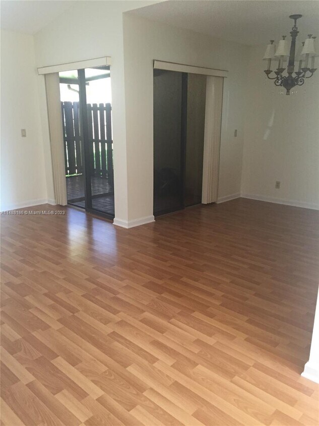 Foto del edificio - 17238 NW 60th Ct