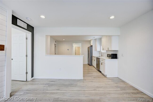 Foto del edificio - 23826 Kate Ave