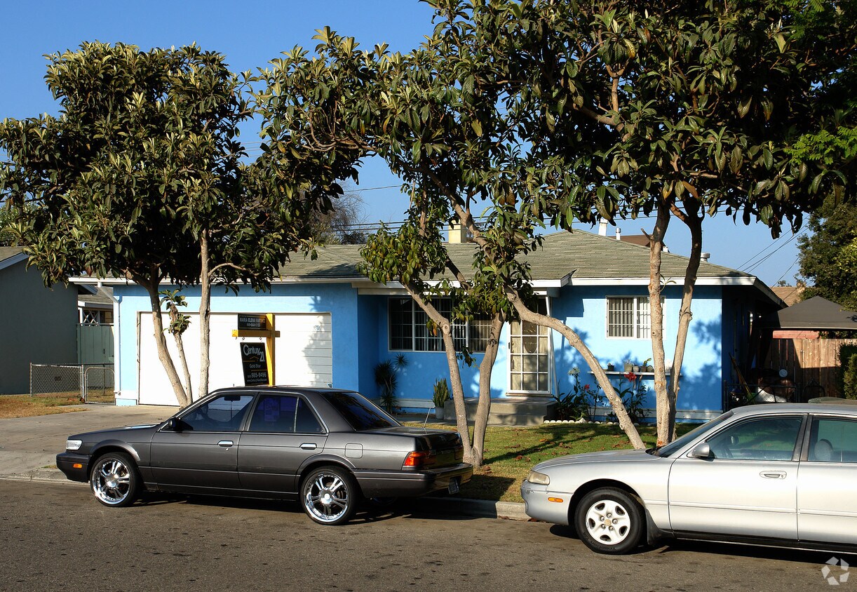 Building Photo - 80-82 Princeton Ave