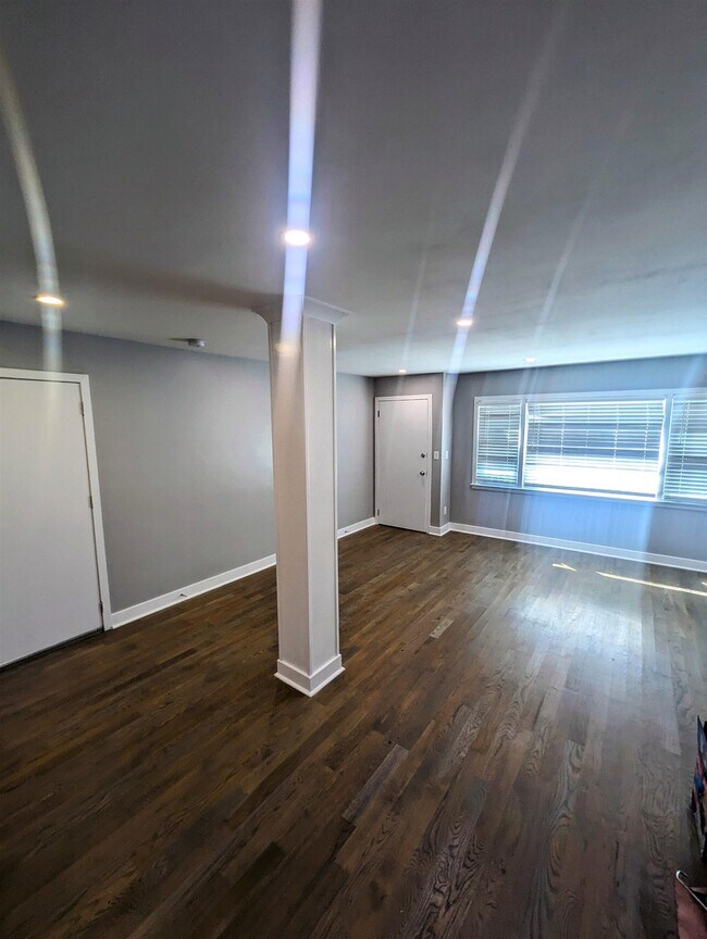 Foto del edificio - 440 New York Ave