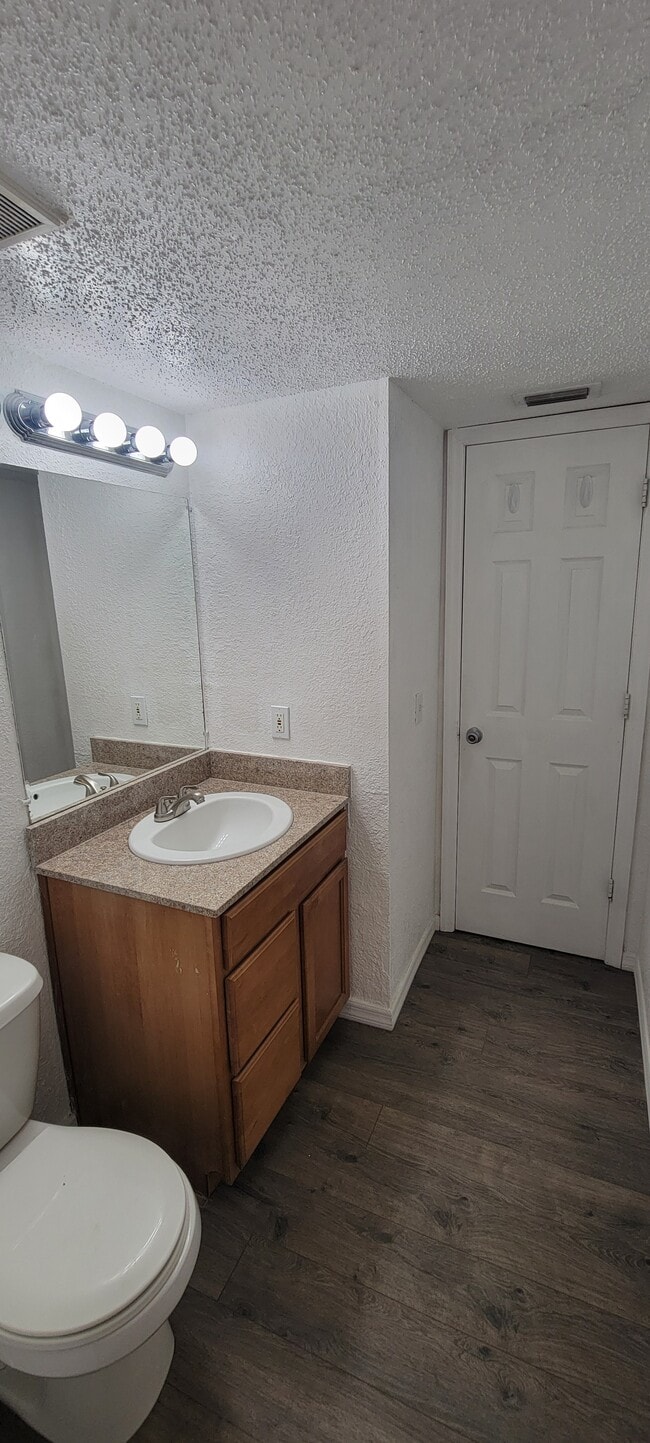 Building Photo - 758 Haven Pl