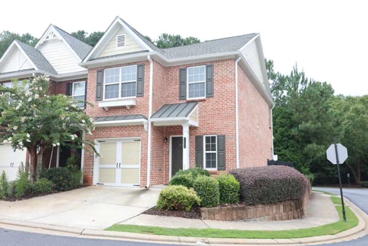 Foto principal - Charming 2-story Townhome