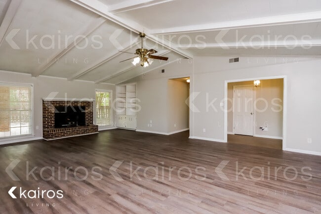 Building Photo - 201 Arrowhead Dr