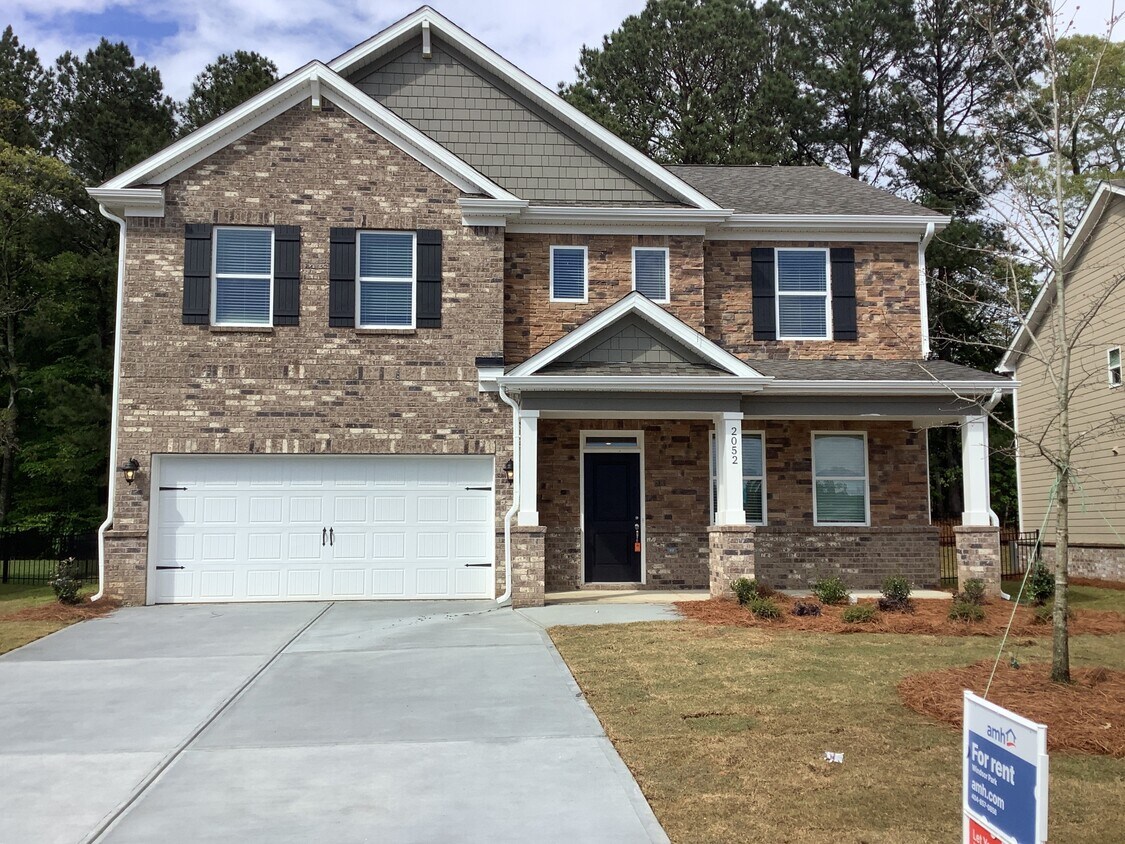 Foto principal - 2052 Windsor Park Ave