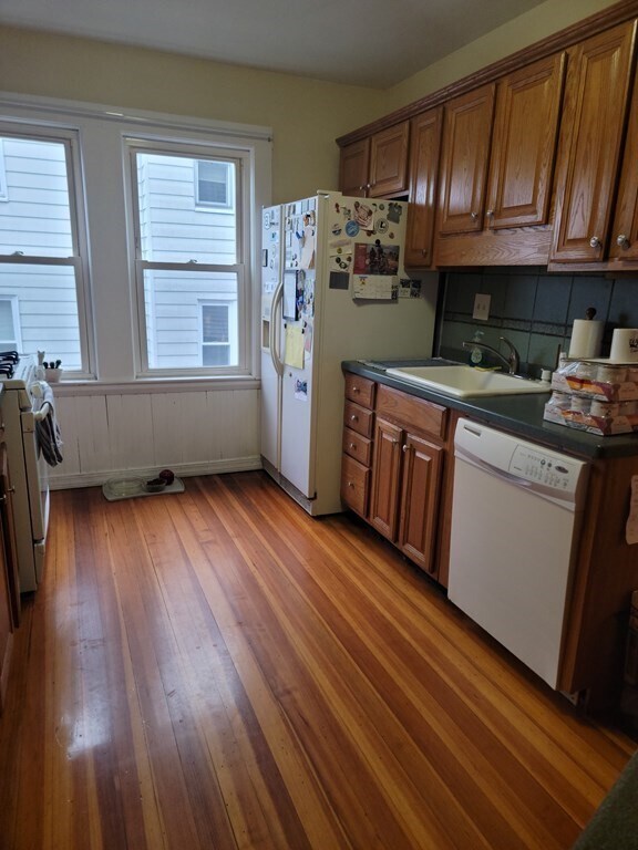 Foto del edificio - 307 Kittredge St