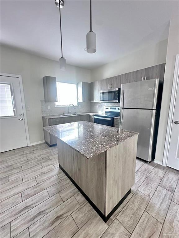 Foto del edificio - 4907 N Hiawatha Dr