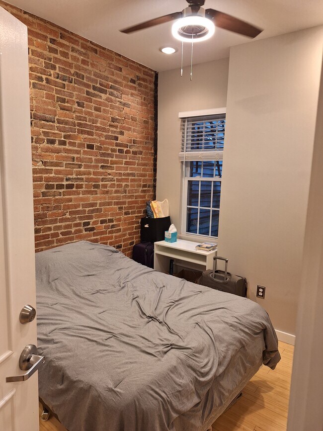 Foto del edificio - 3510 16th St NW