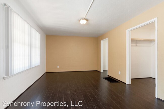 Building Photo - 455 Magnolia Ave