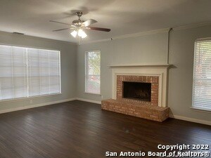 Foto del edificio - 614 Stoneway Dr