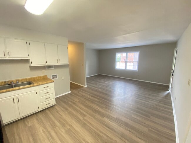 Building Photo - 2bed/1ba Apt off S Main Kannapolis close t...