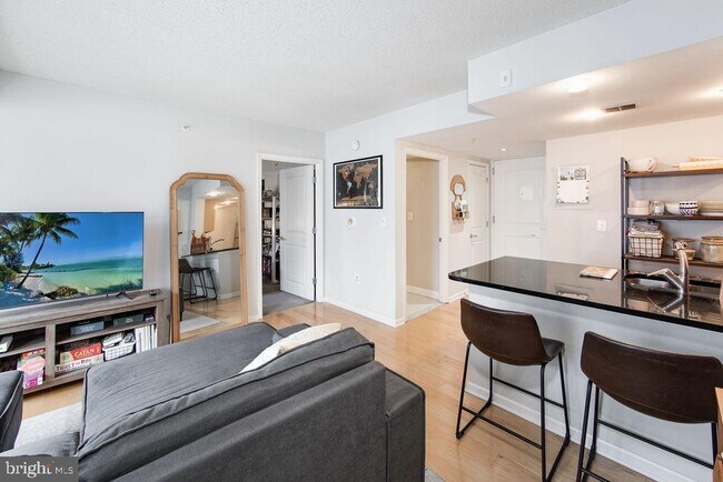 Foto del edificio - 1225 13th St NW