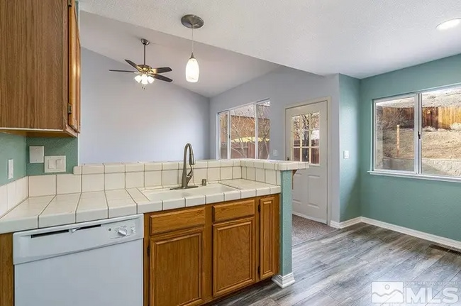 Building Photo - 3943 Regal Dr