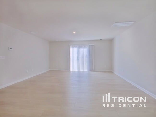 Building Photo - 4058 Rustling Grass Trl