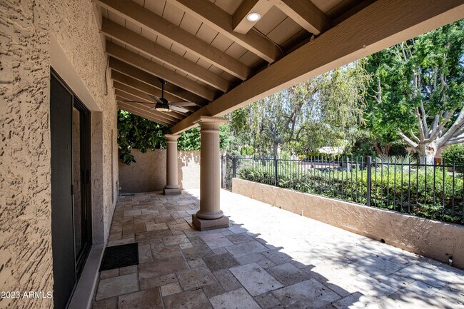Foto del edificio - 8538 N 84th Pl