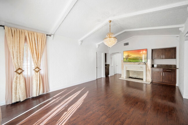 Building Photo - 1515 Glenwood Rd