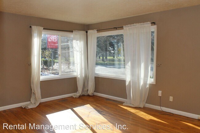 Foto del edificio - 2 br, 1 bath House - 4728 SE 92nd Ave