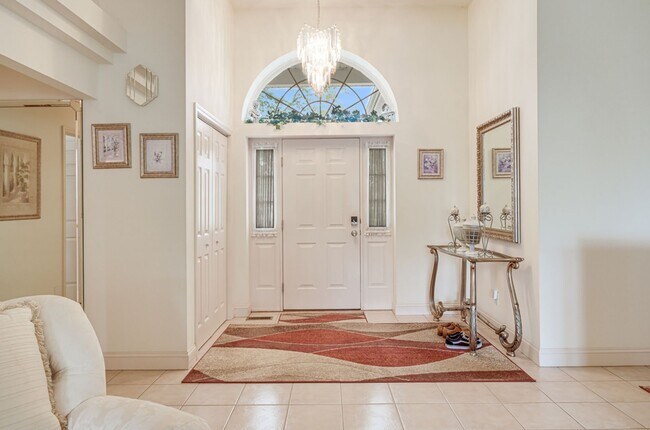 Foto del edificio - 3 Bed, 3 Bath Condo for Rent – Available August 10th