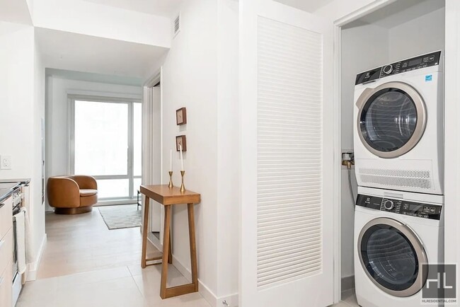 Building Photo - 975 Nostrand Ave