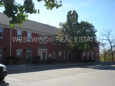 Primary Photo - 521 Kirkwood Ave