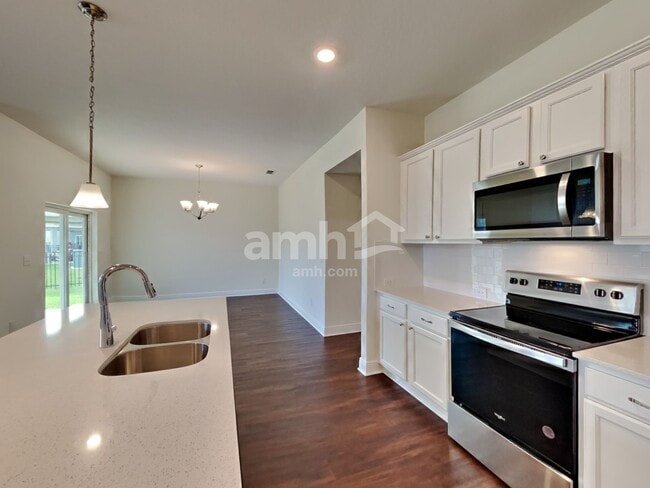 Building Photo - 20300 Calla Lily Dr