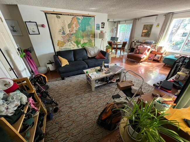 Building Photo - 4921 SE 71st Ave