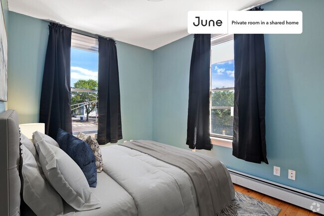 Building Photo - Private bedroom in 4 bed/2 bath Home