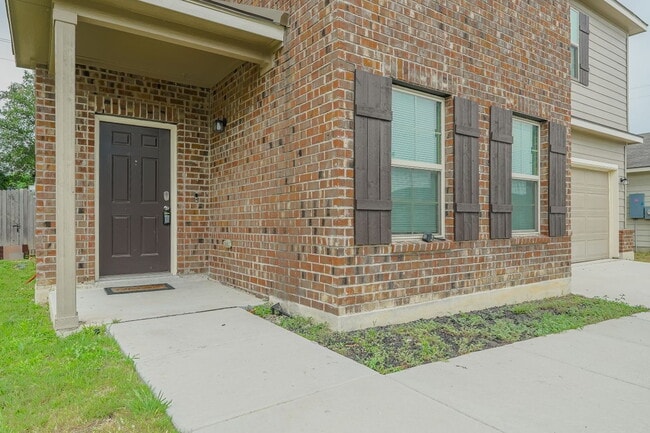 Building Photo - 6830 Emerald Valley