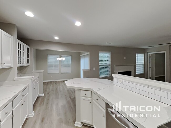 Building Photo - 2949 Haviland Way