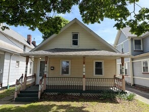 Building Photo - 6103 W Clinton Ave